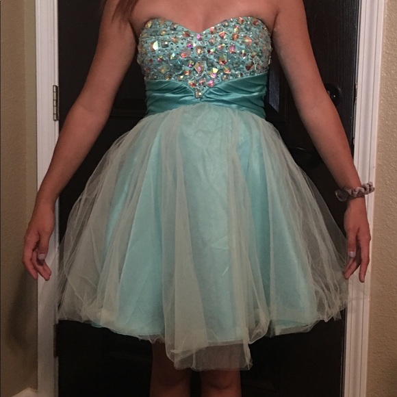 Dress - Picture 2 of 2